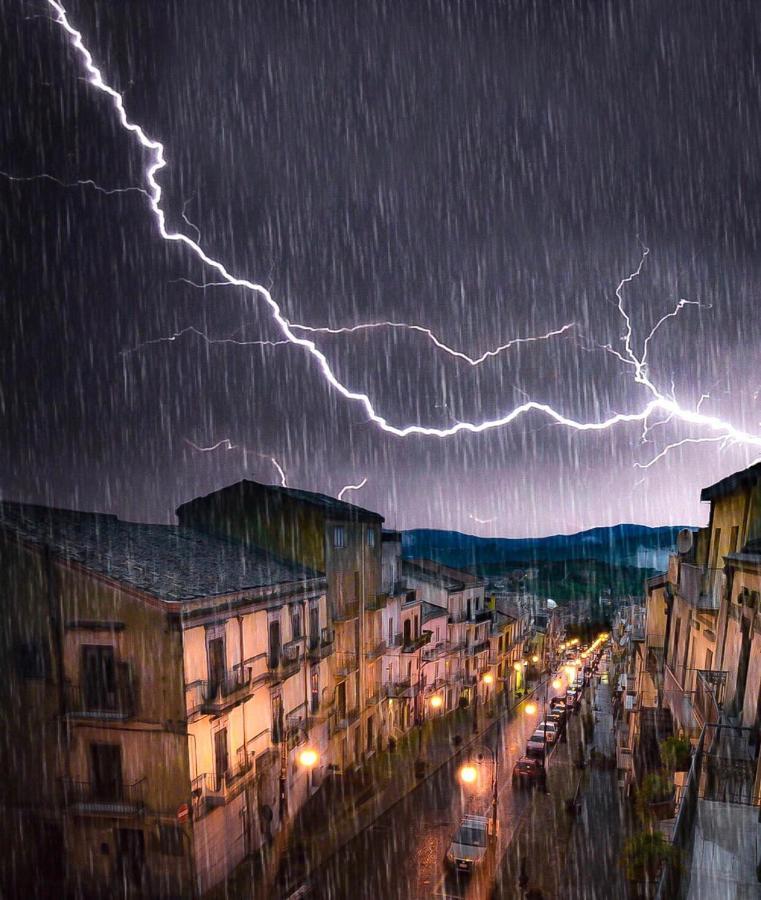 B&B Al Centro Storico Troina エクステリア 写真